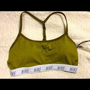 *NWOT* Nike Dri-Fit Bralette